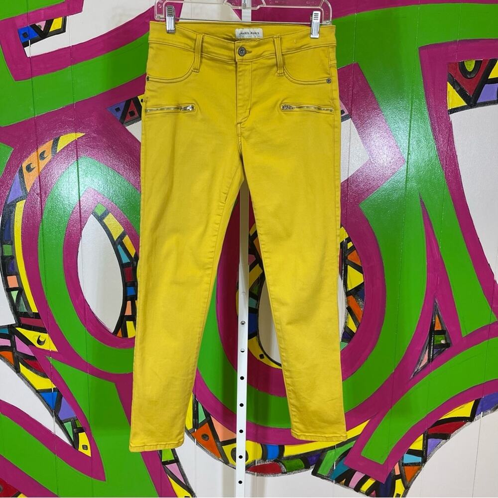 James Jeans, Yellow Twiggy Ankle Zip Jeans. Size 30. Excellent condition!